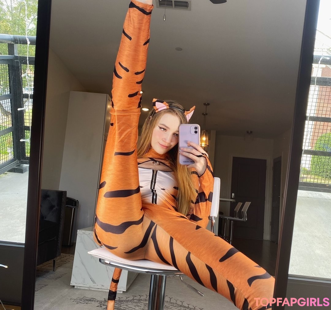 Foto di nudo di fuga di OnlyFans di Pyra Fae #644