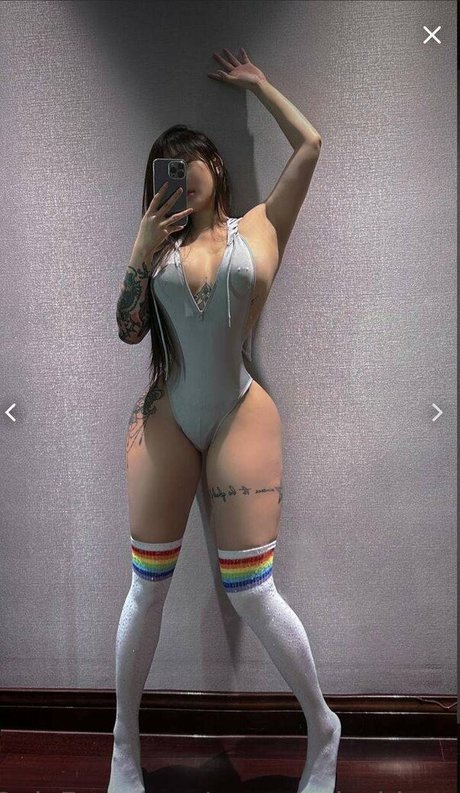 Hitomi Songyuxin