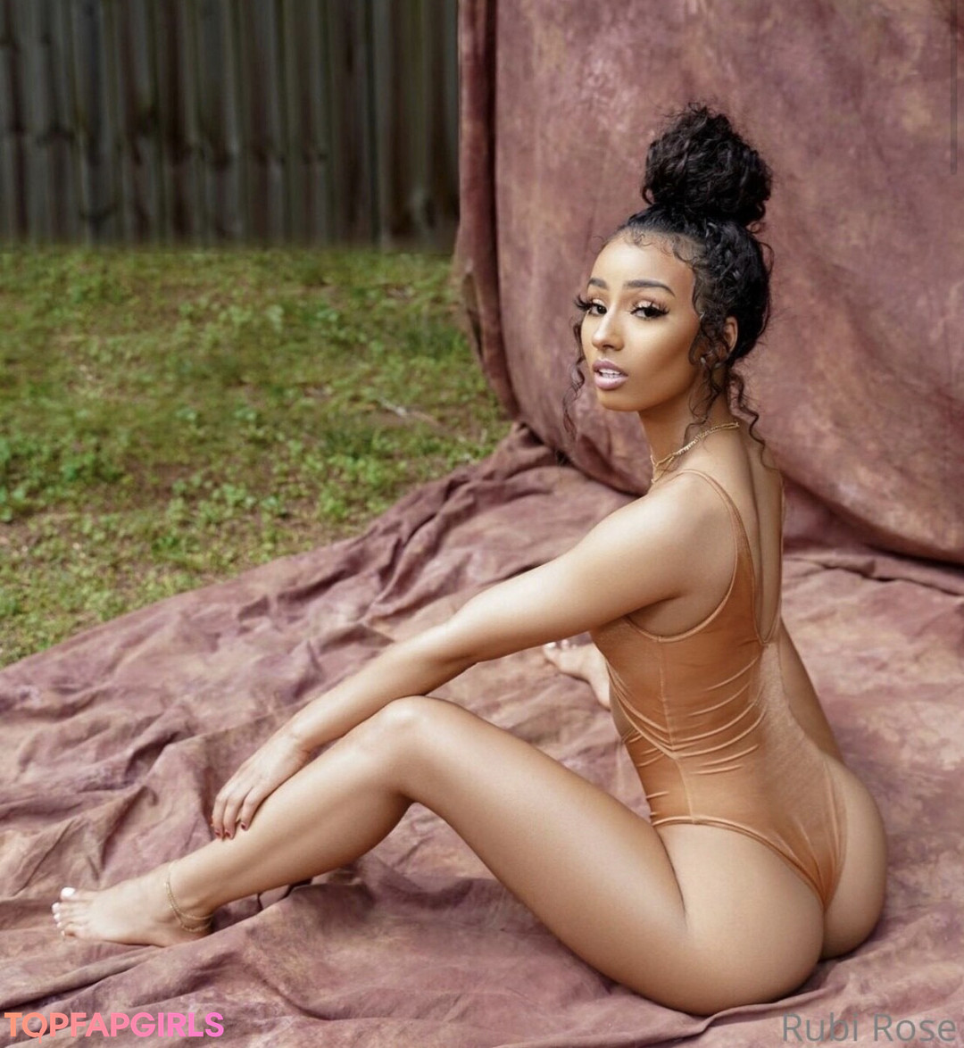Foto di nudo di fuga di OnlyFans di Rubixrose #328