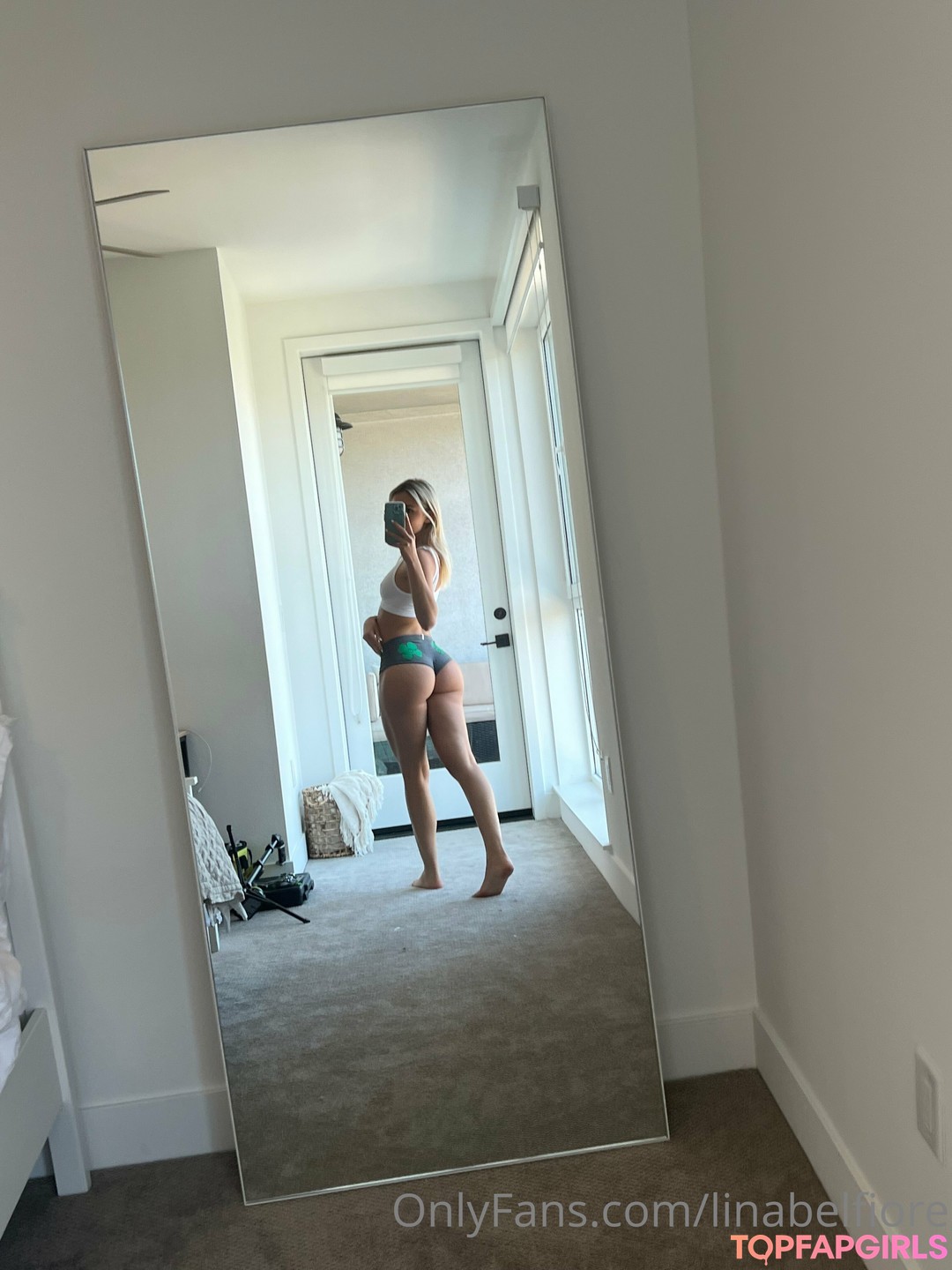 Foto di nudo di fuga di OnlyFans di Lina Belfiore #554