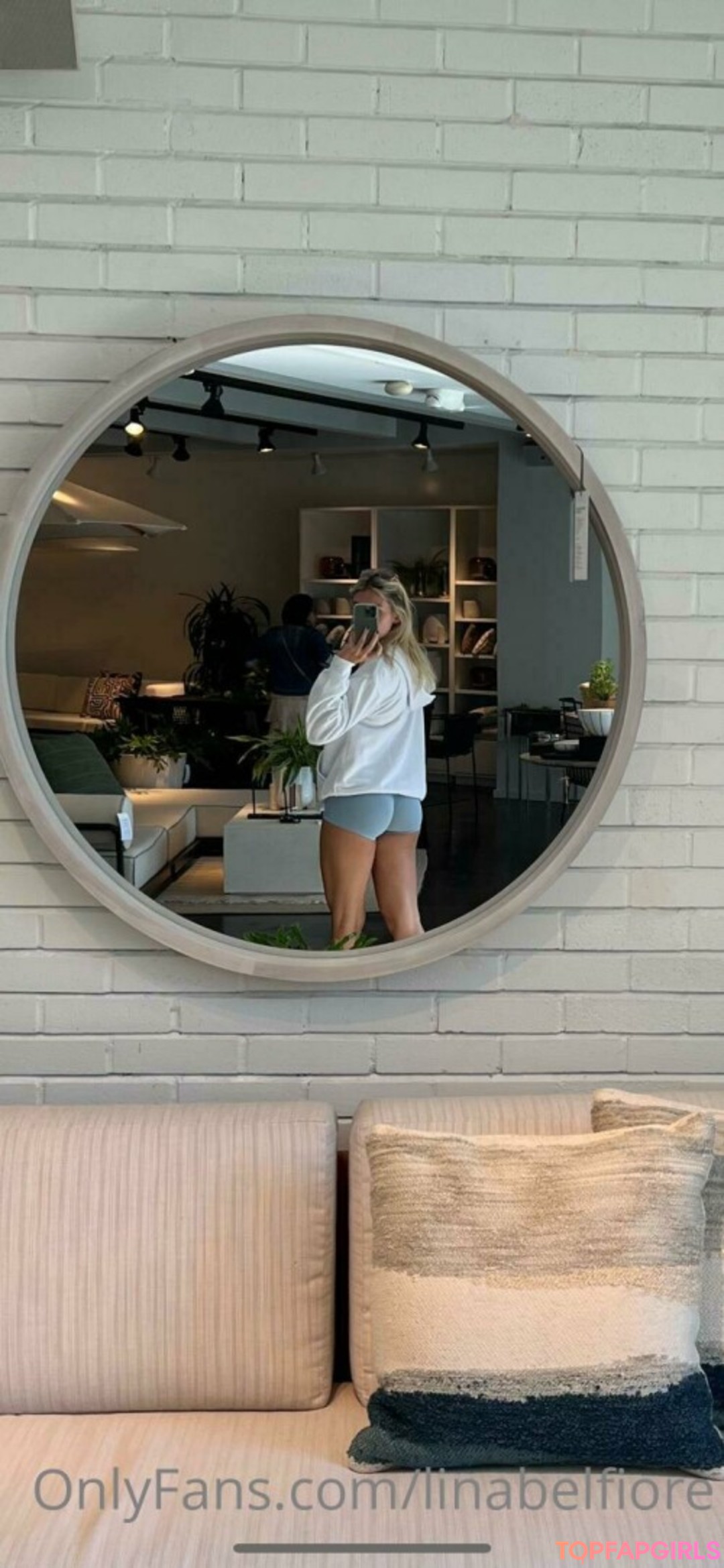 Foto di nudo di fuga di OnlyFans di Lina Belfiore #279
