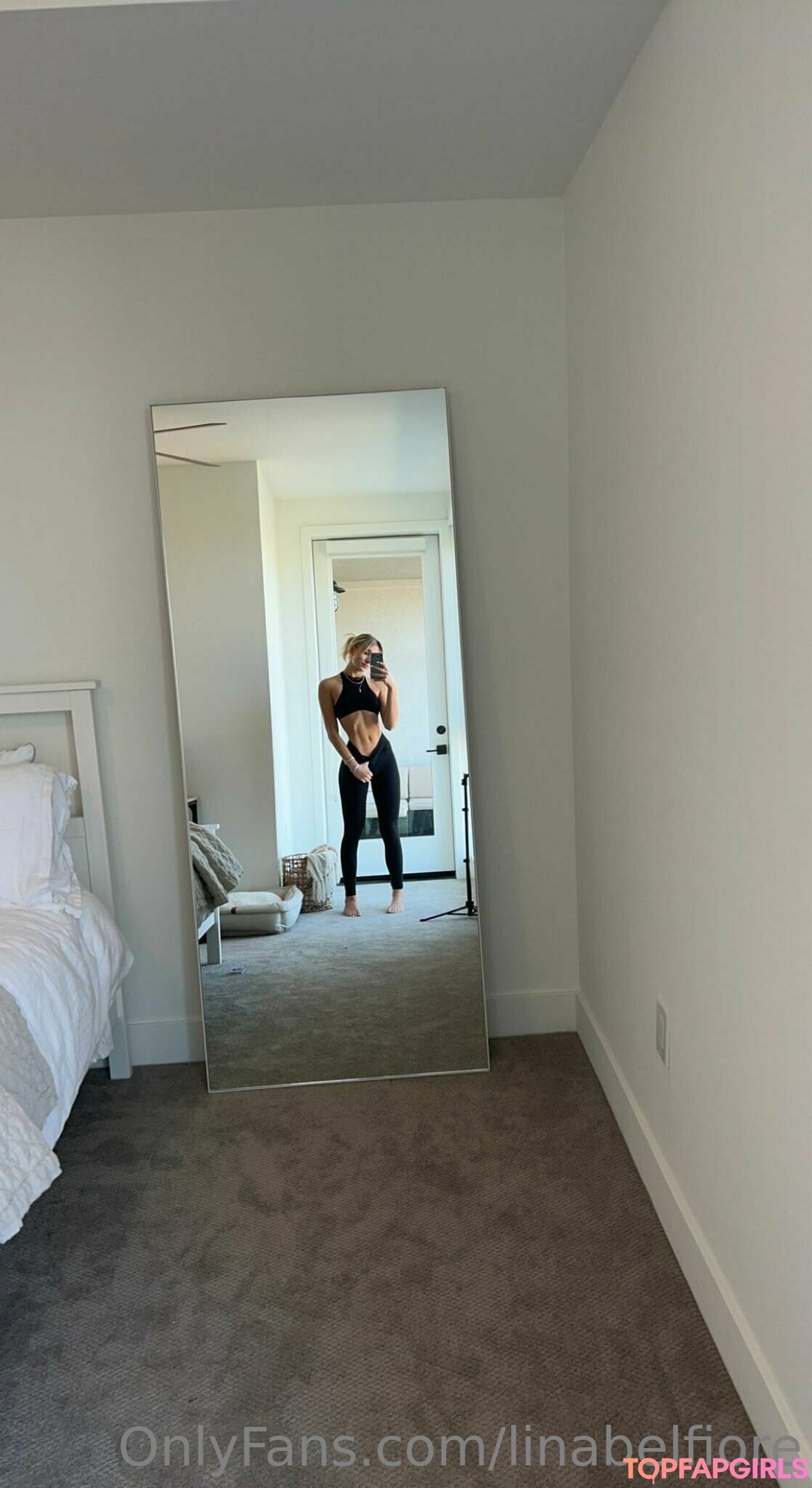 Foto di nudo di fuga di OnlyFans di Lina Belfiore #332