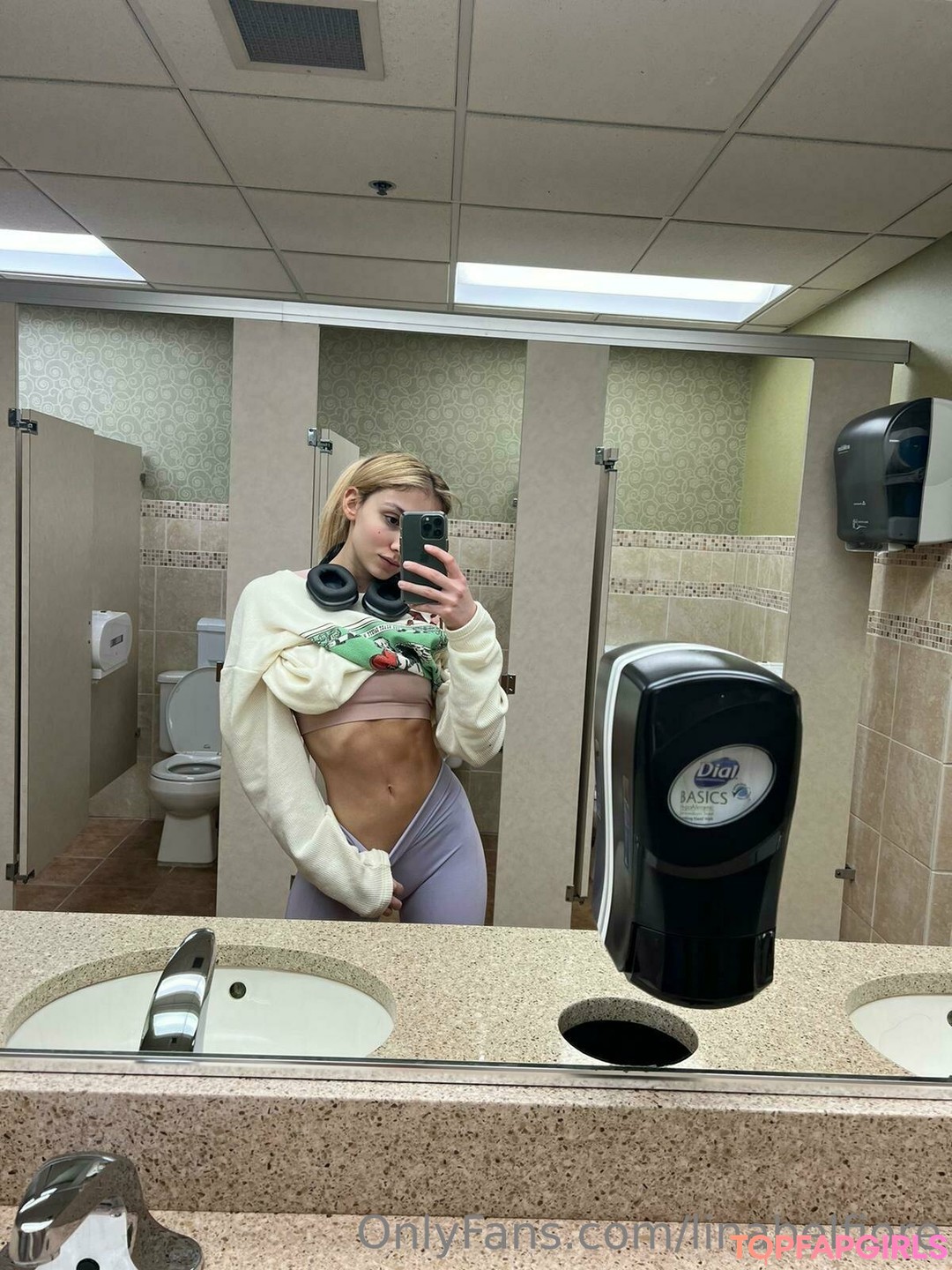 Foto di nudo di fuga di OnlyFans di Lina Belfiore #376