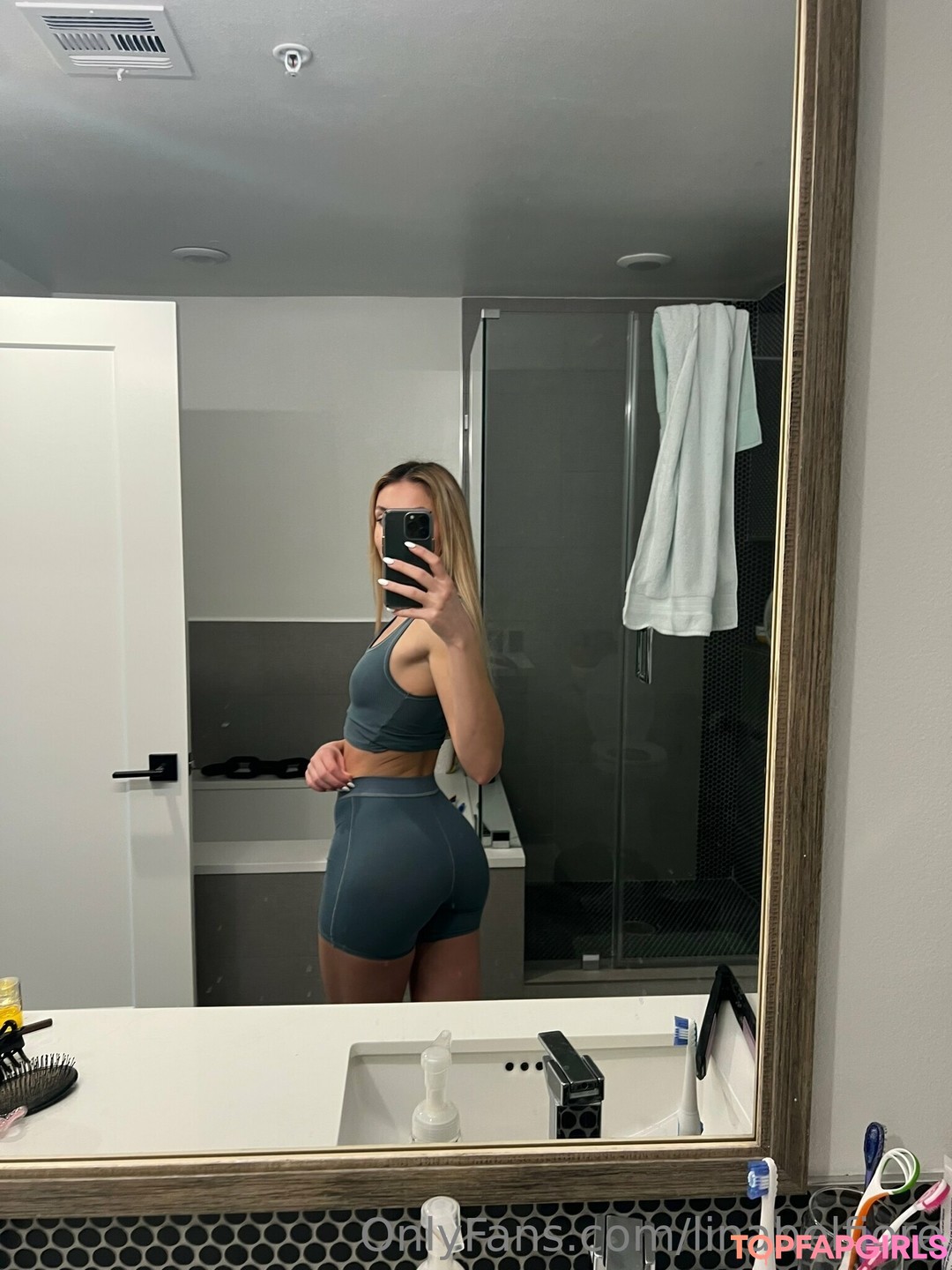 Foto di nudo di fuga di OnlyFans di Lina Belfiore #418