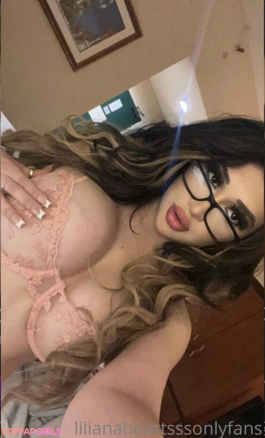 Foto di nudo di fuga di OnlyFans di Lilianaheartsss #1115