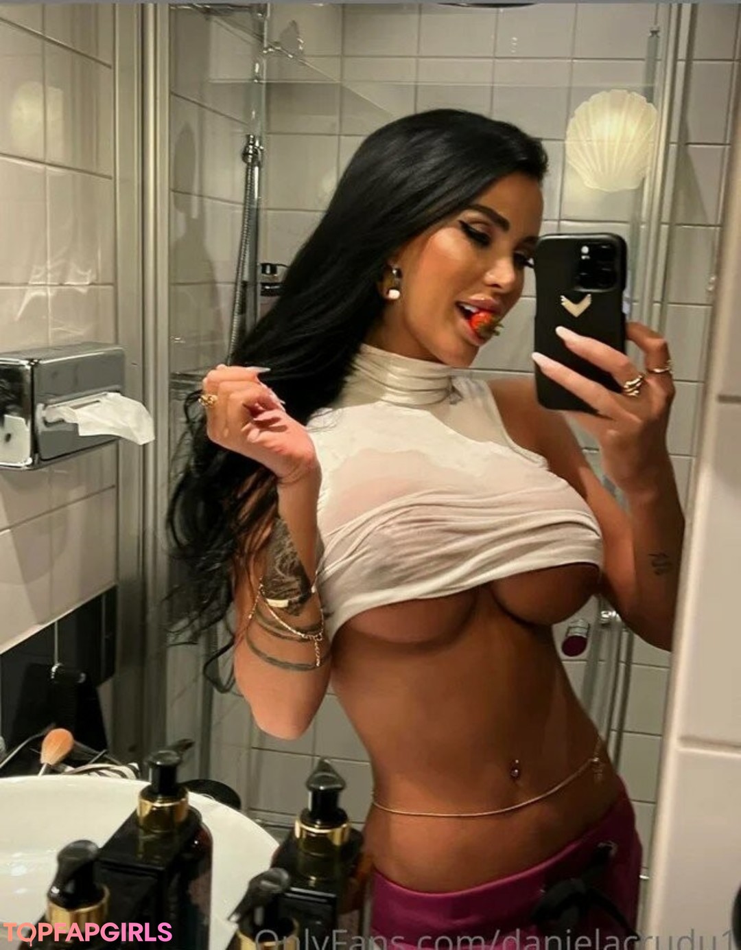 Foto di nudo di fuga di OnlyFans di Daniela Crudu #105