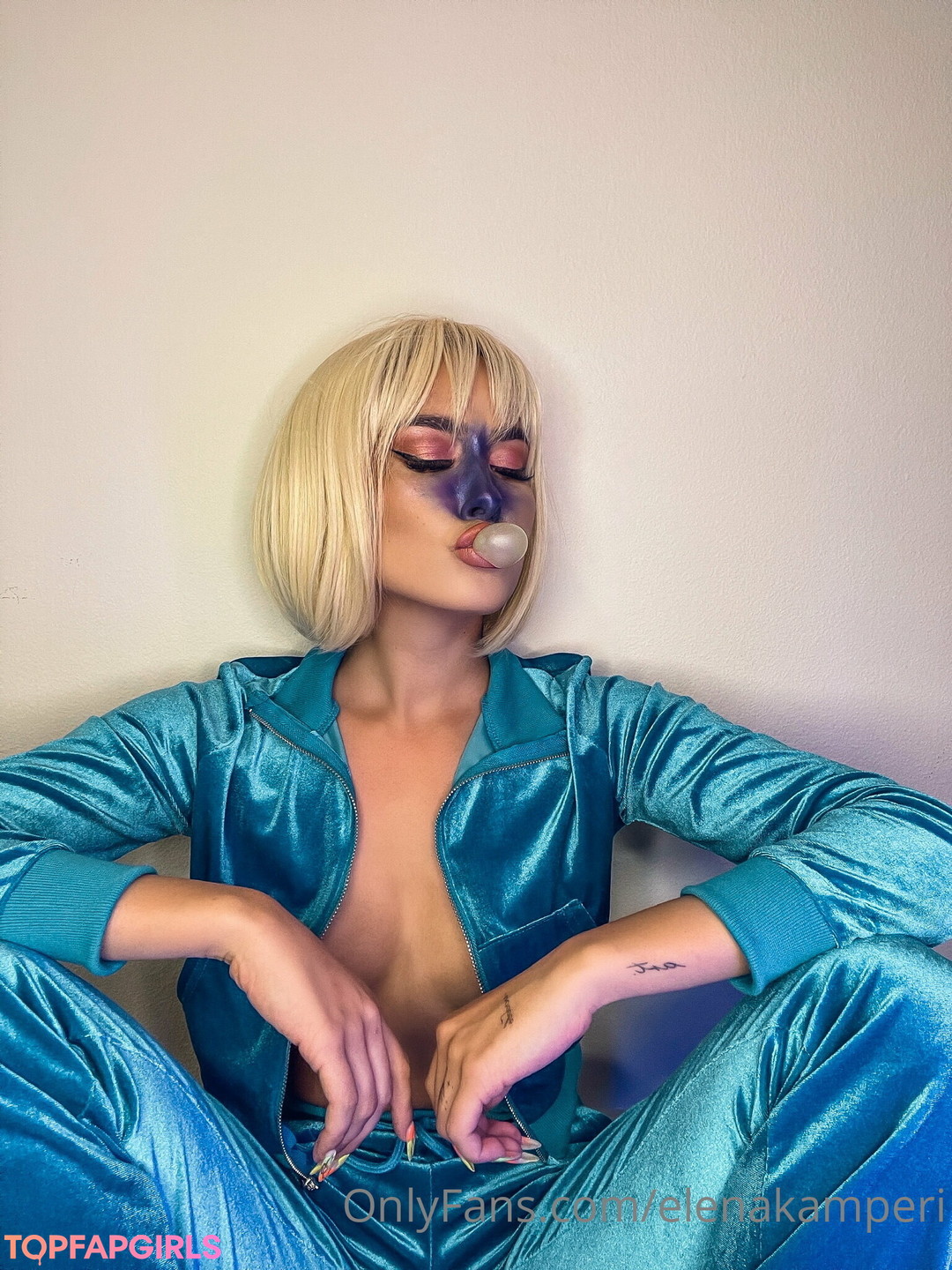 Foto di nudo di fuga di OnlyFans di Elena Kamperi #66
