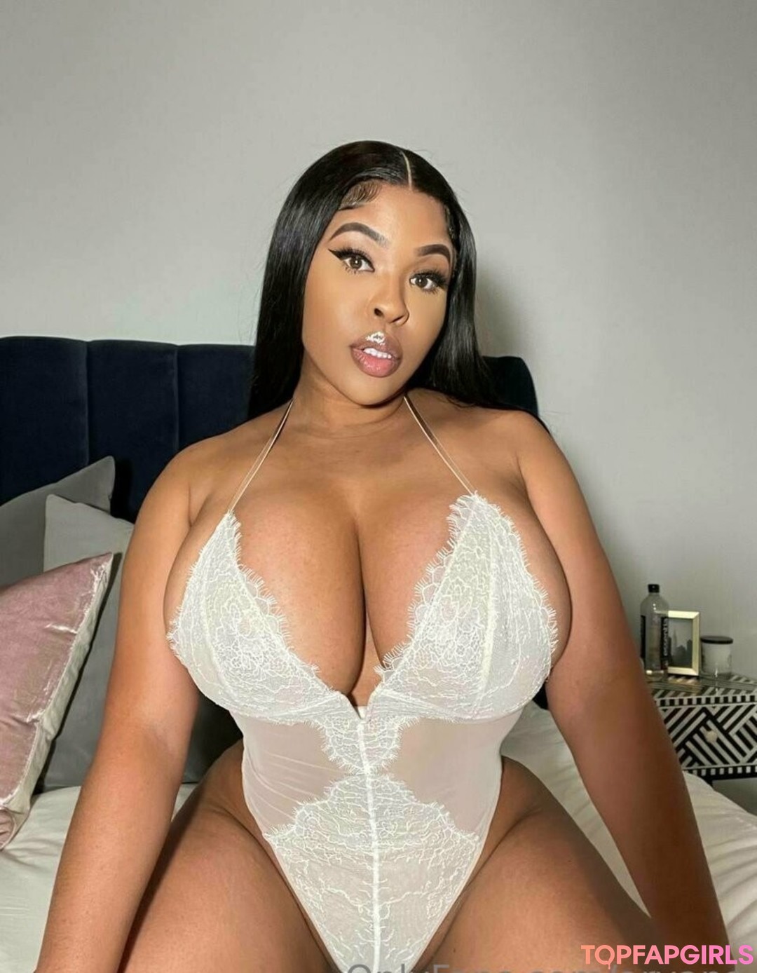 Foto di nudo di fuga di OnlyFans di Aryana #372