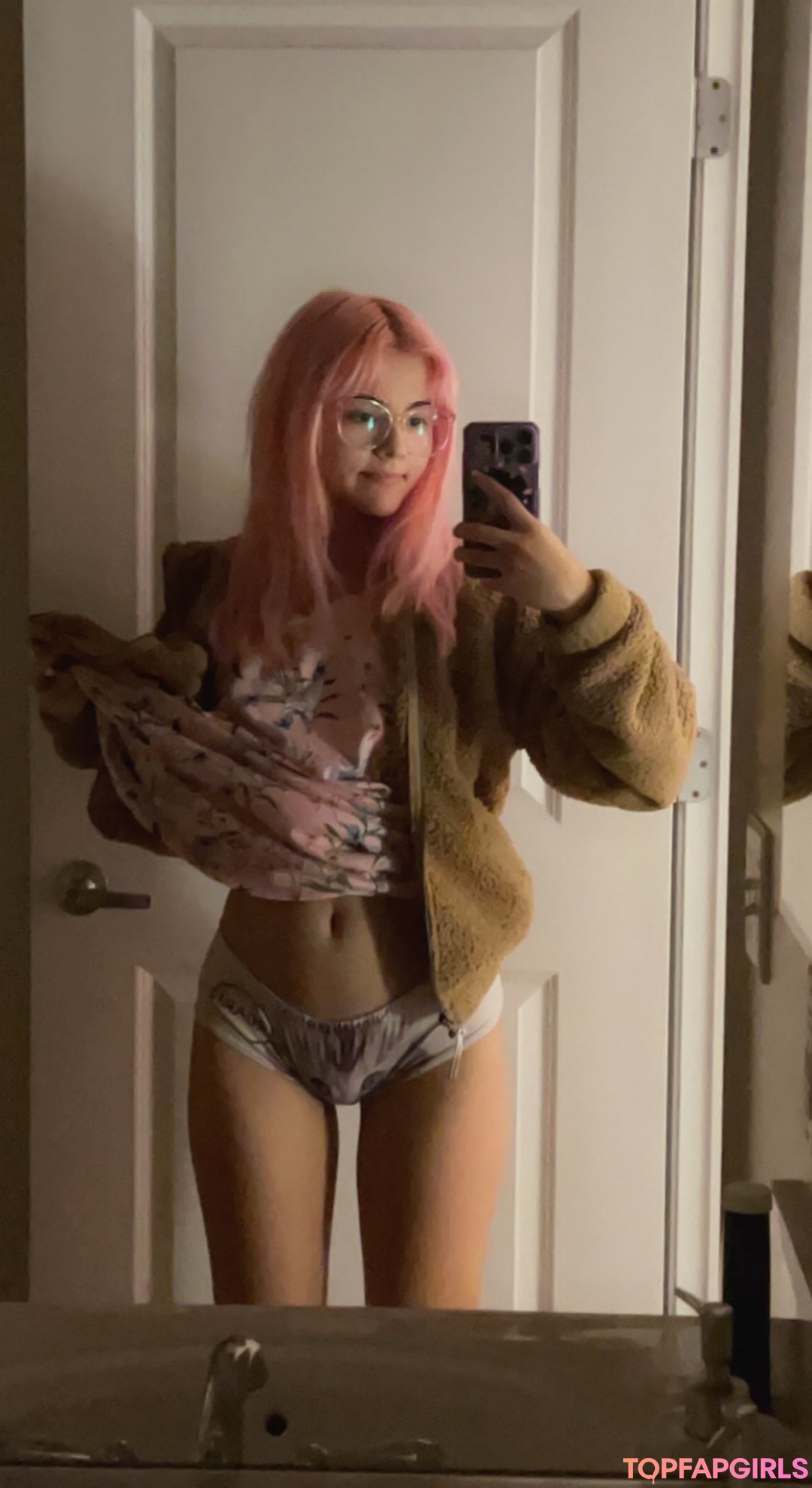 Foto di nudo di fuga di OnlyFans di Luvcoregf #128