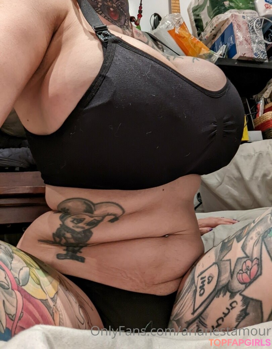 Foto di nudo di fuga di OnlyFans di Ariane Saint Amour #2116