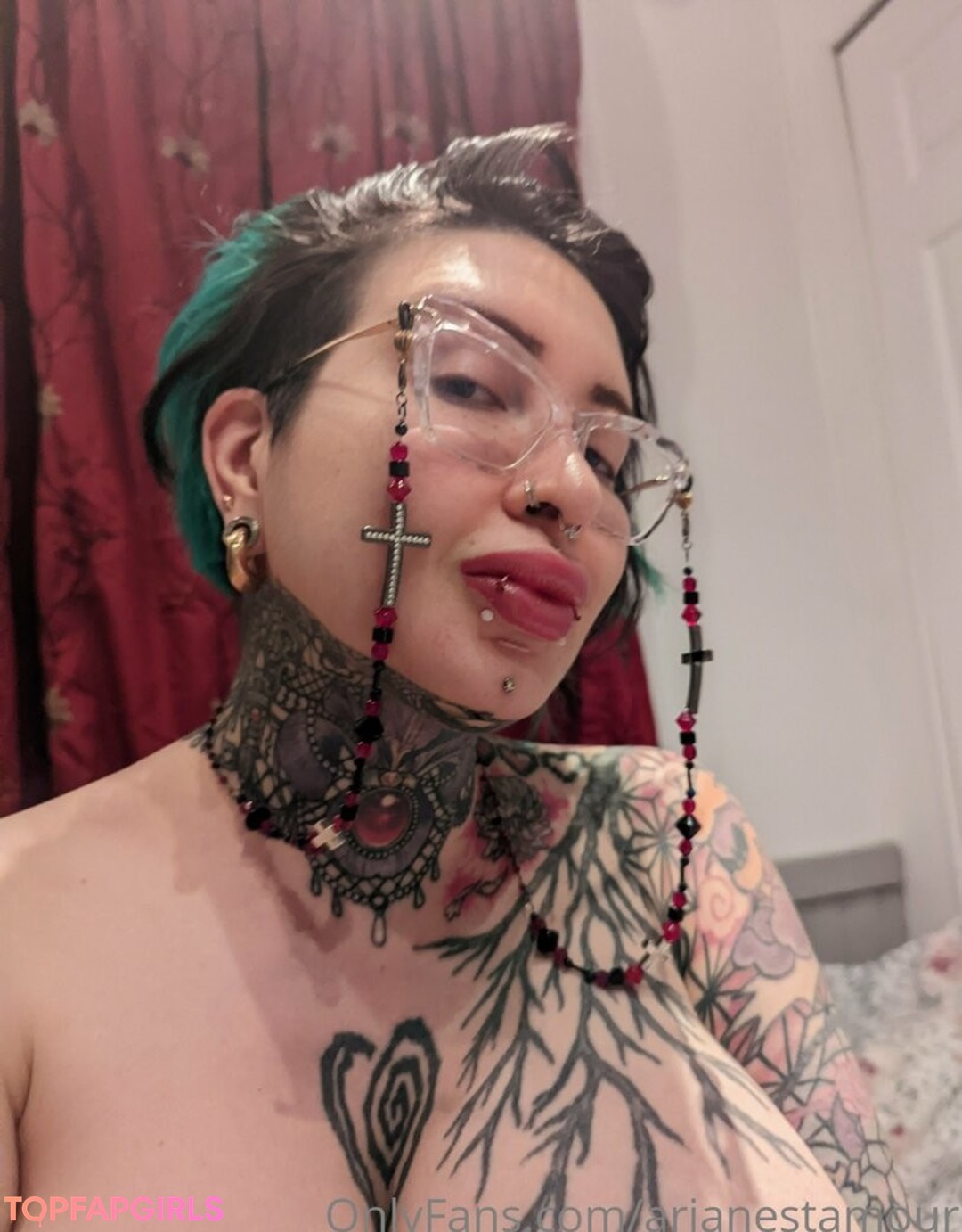 Foto di nudo di fuga di OnlyFans di Ariane Saint Amour #2210
