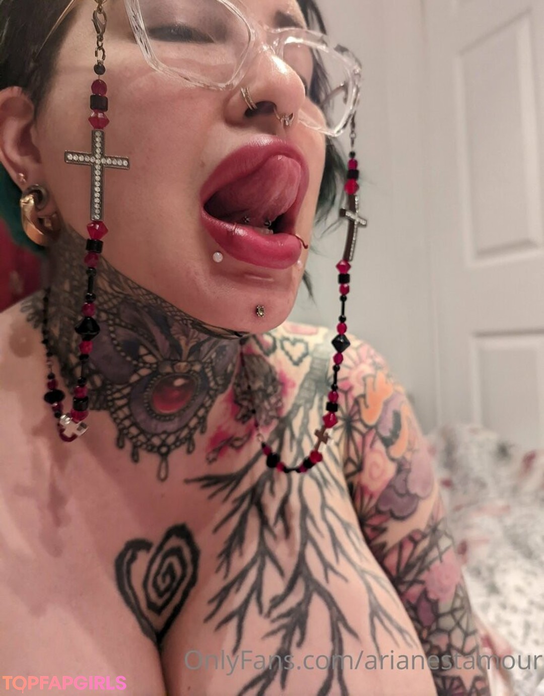 Foto di nudo di fuga di OnlyFans di Ariane Saint Amour #2221