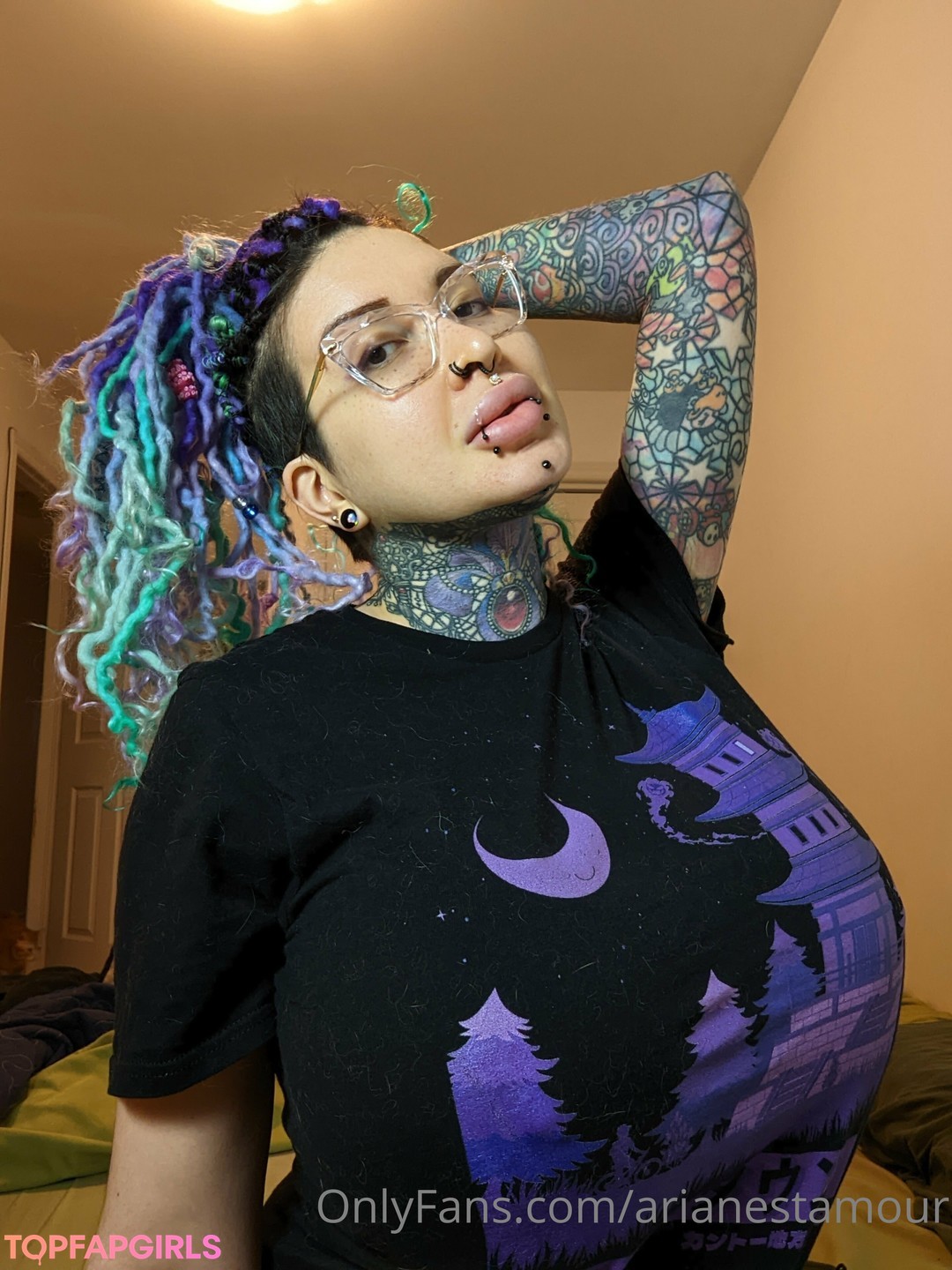 Foto di nudo di fuga di OnlyFans di Ariane Saint Amour #614