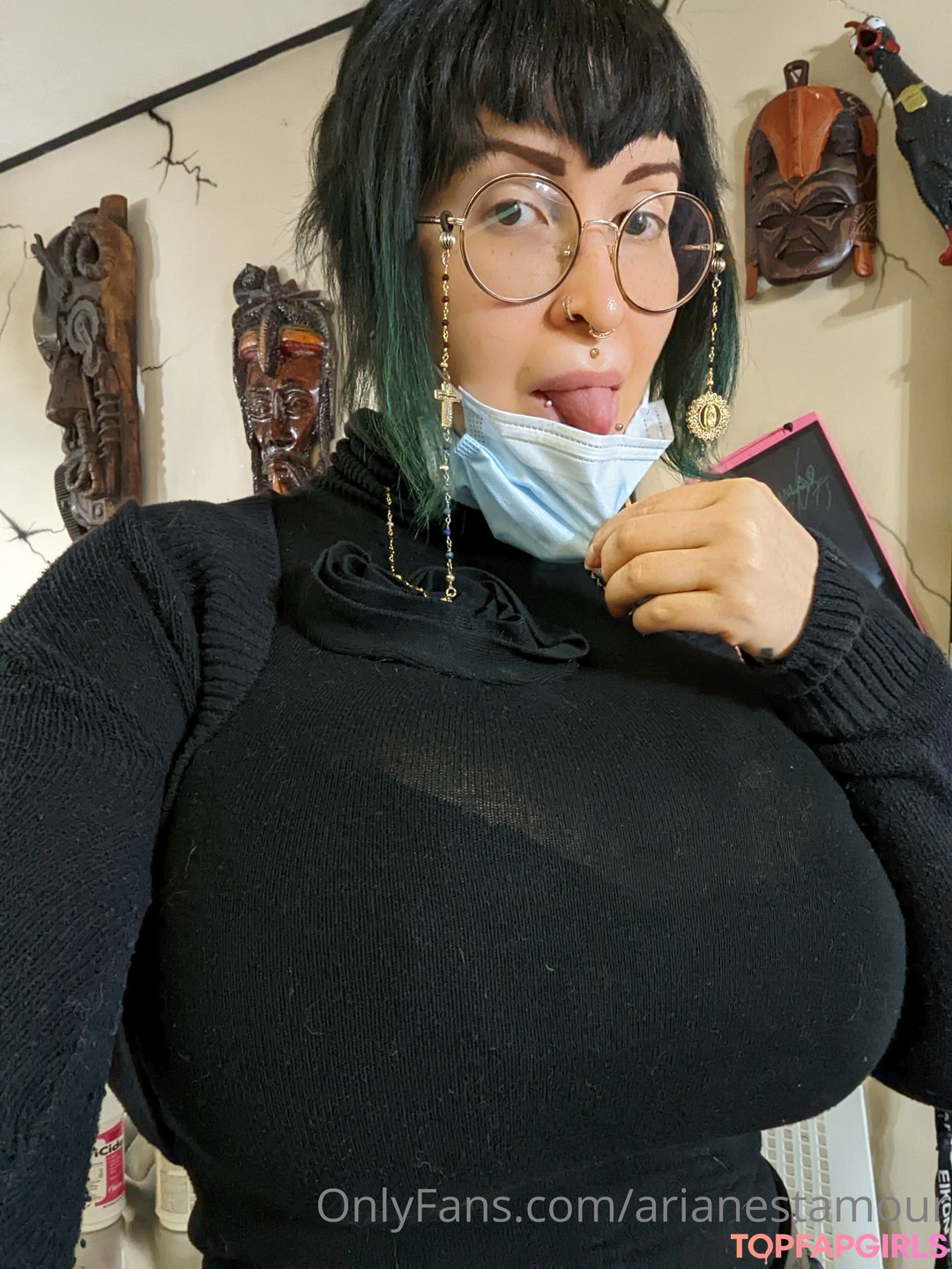 Foto di nudo di fuga di OnlyFans di Ariane Saint Amour #795