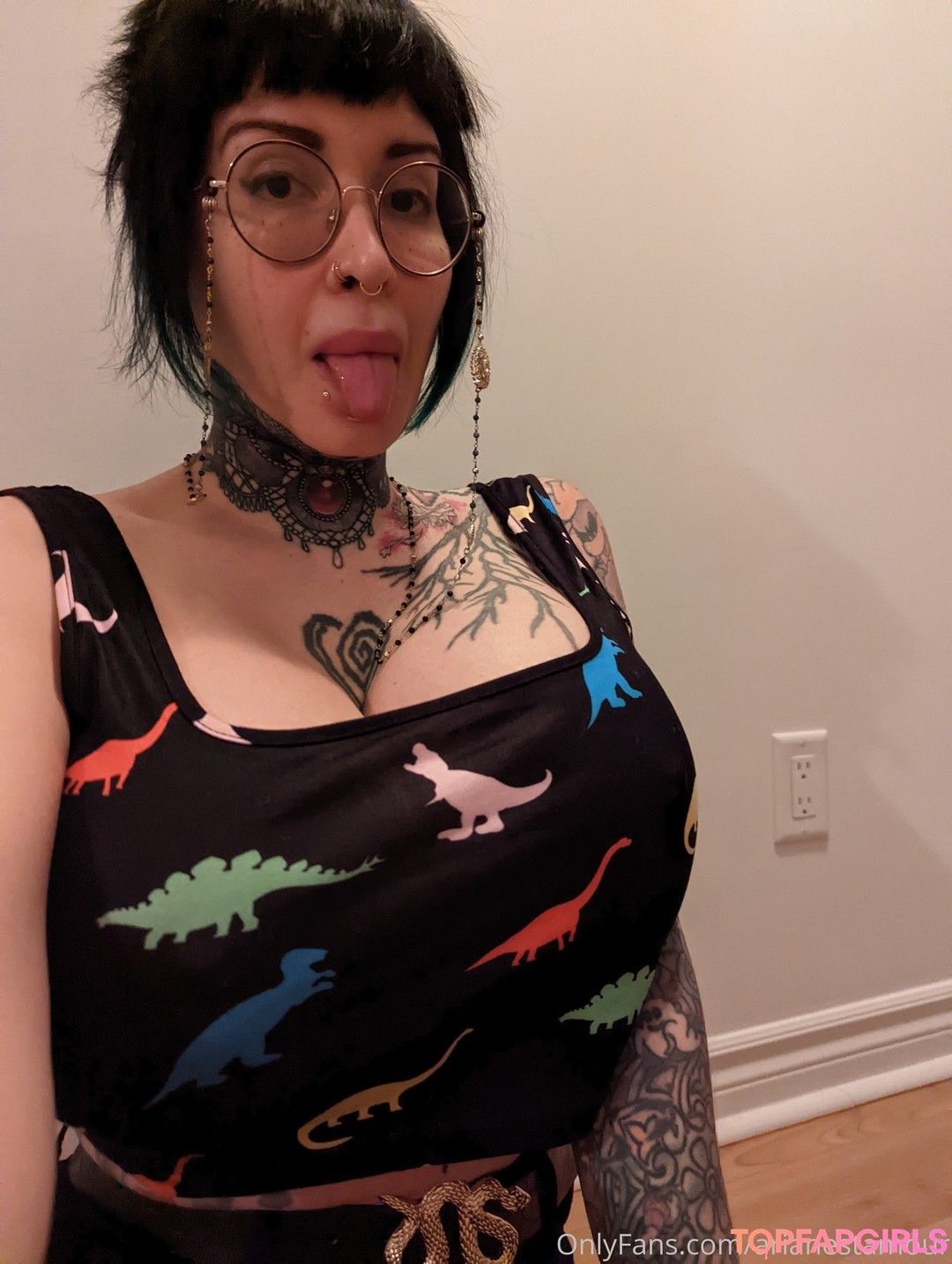 Foto di nudo di fuga di OnlyFans di Ariane Saint Amour #998