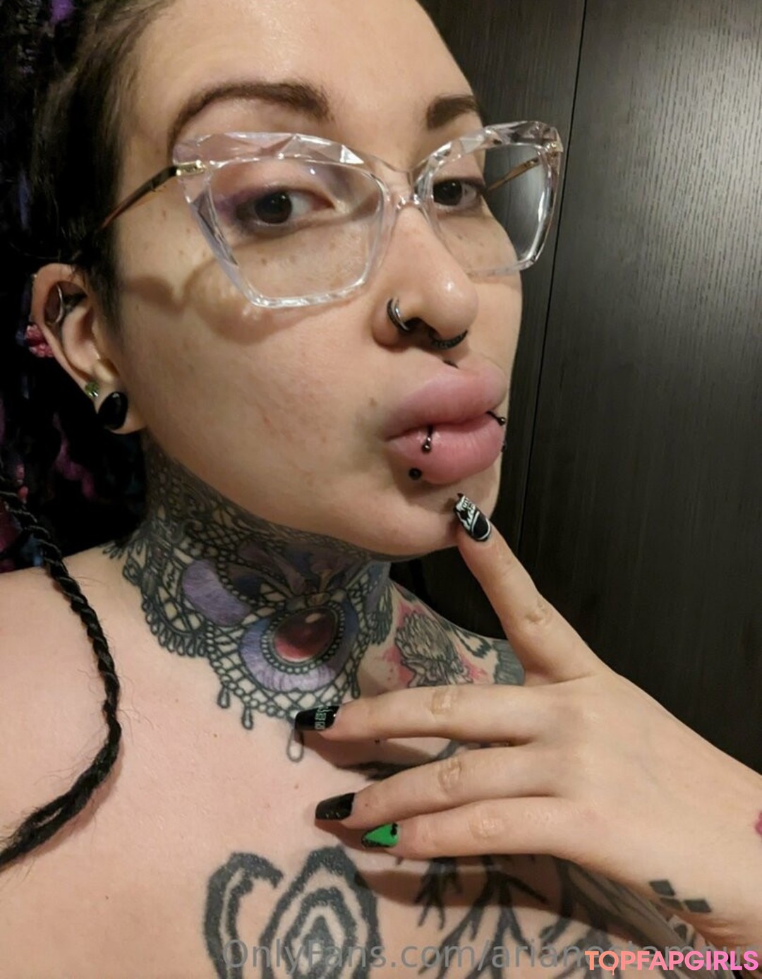 Foto di nudo di fuga di OnlyFans di Ariane Saint Amour #3002