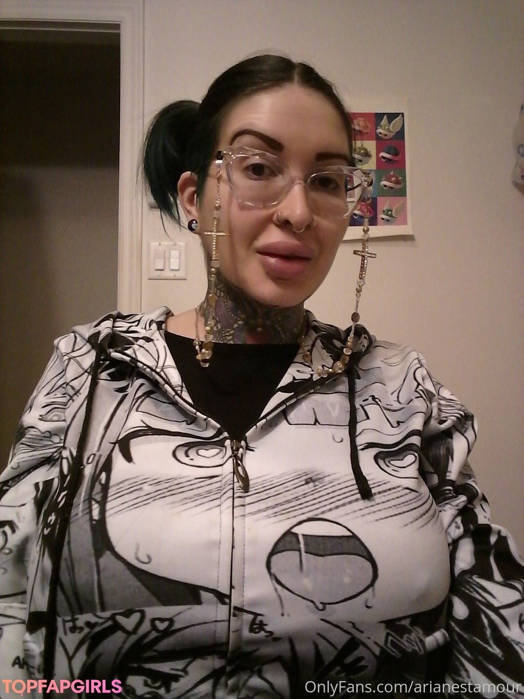 Foto di nudo di fuga di OnlyFans di Ariane Saint Amour #380