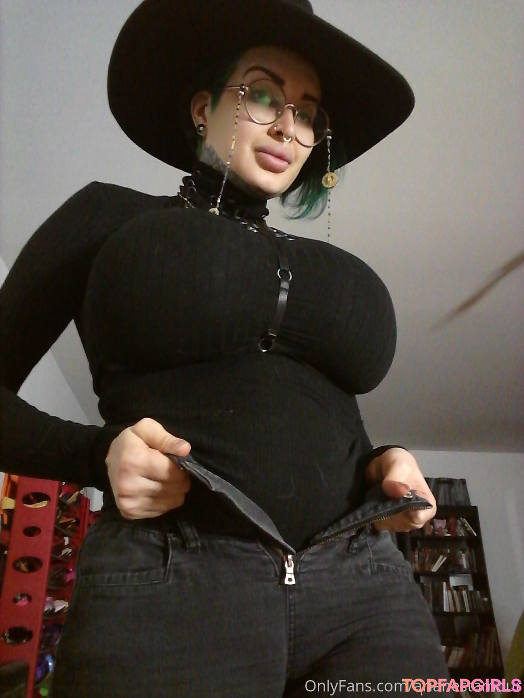 Foto di nudo di fuga di OnlyFans di Ariane Saint Amour #384