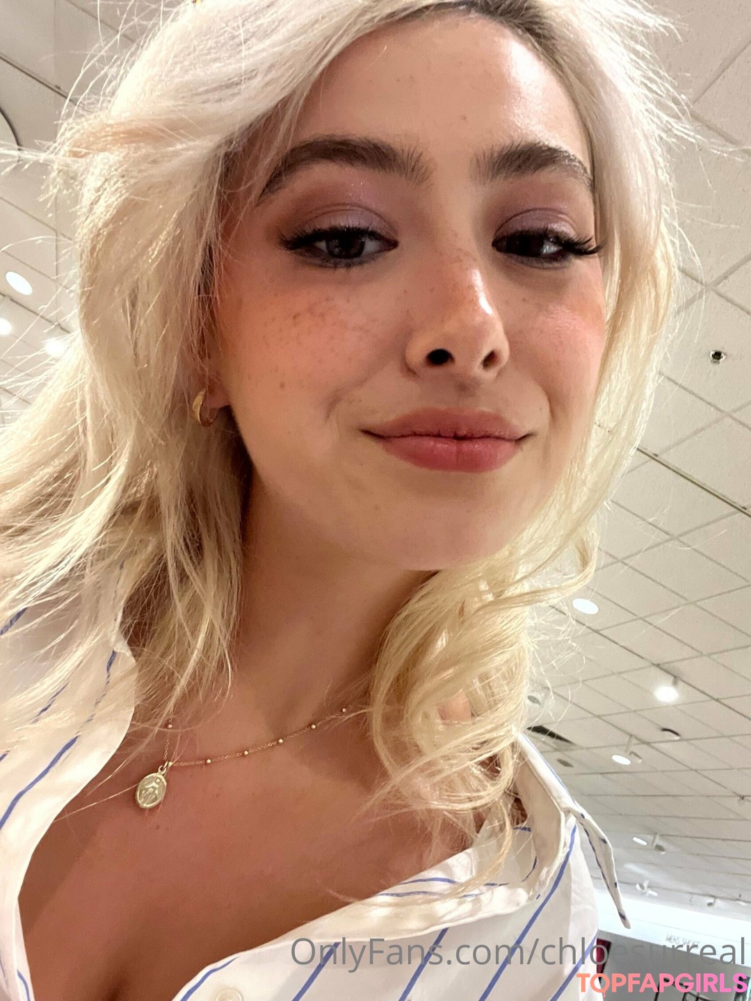 Foto di nudo di fuga di OnlyFans di Chloe Surreal #120