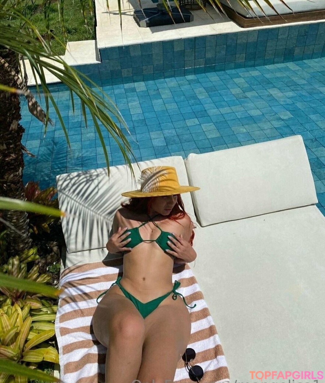 Foto di nudo di fuga di OnlyFans di Cute Molly18 #41