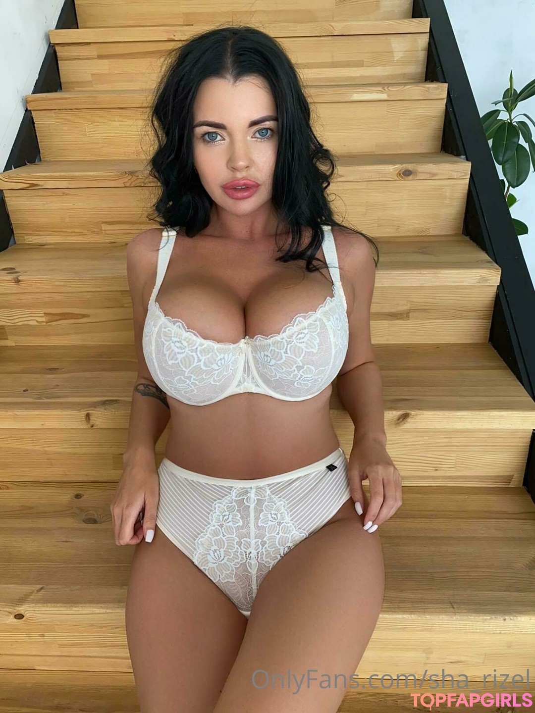 Foto di nudo di fuga di OnlyFans di Sha Rizel #119