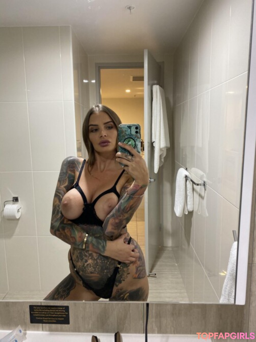 Foto di nudo di fuga di OnlyFans di Evelyn Uncovered #24