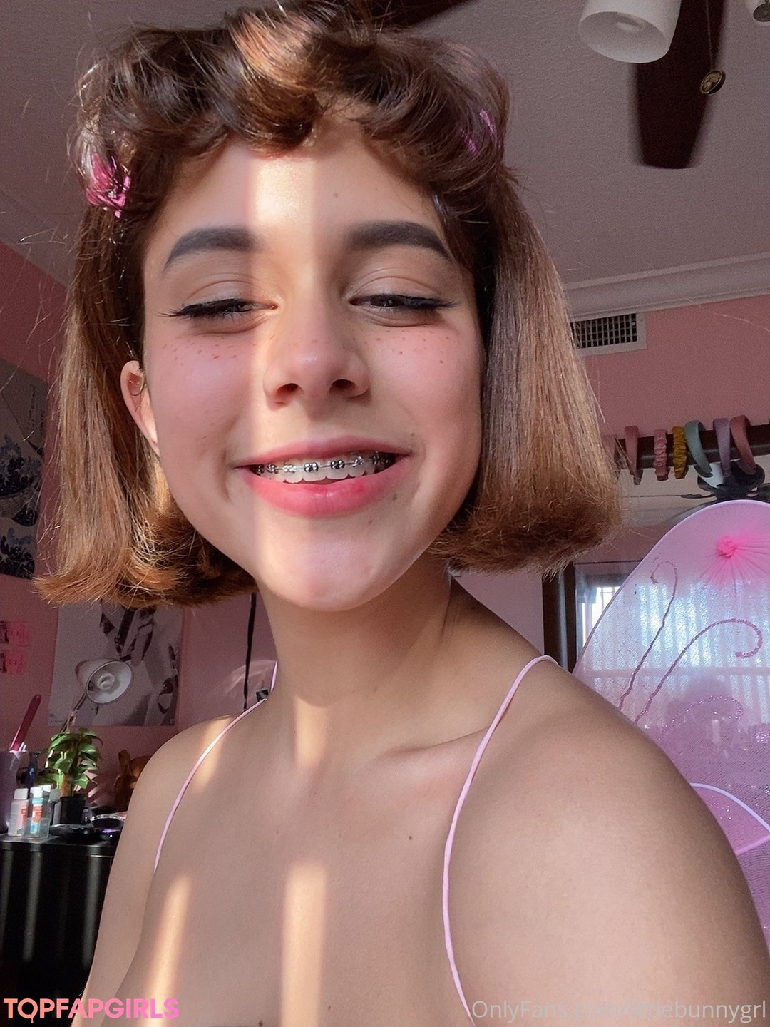 Foto di nudo di fuga di OnlyFans di Little Bunny #270