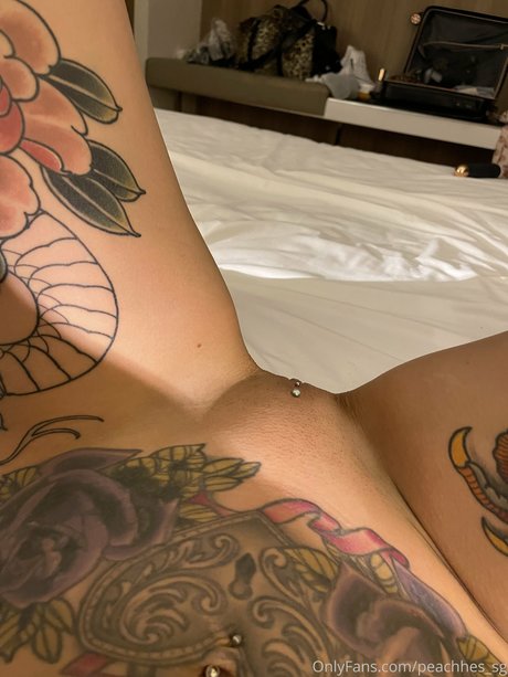 Foto di nudo di fuga di OnlyFans di Peachhes Sg