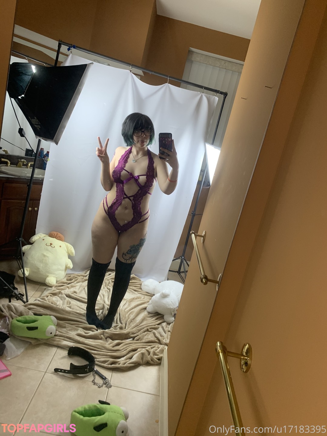 Foto di nudo di fuga di OnlyFans di Invader Jade #436
