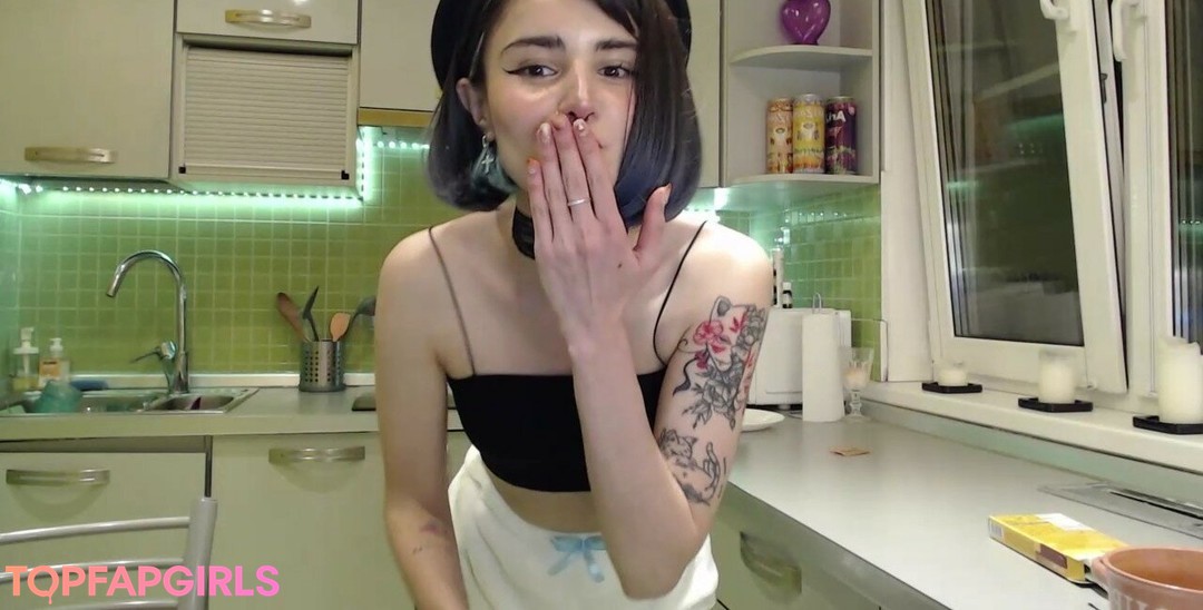 Foto di nudo di fuga di OnlyFans di Loona #1002