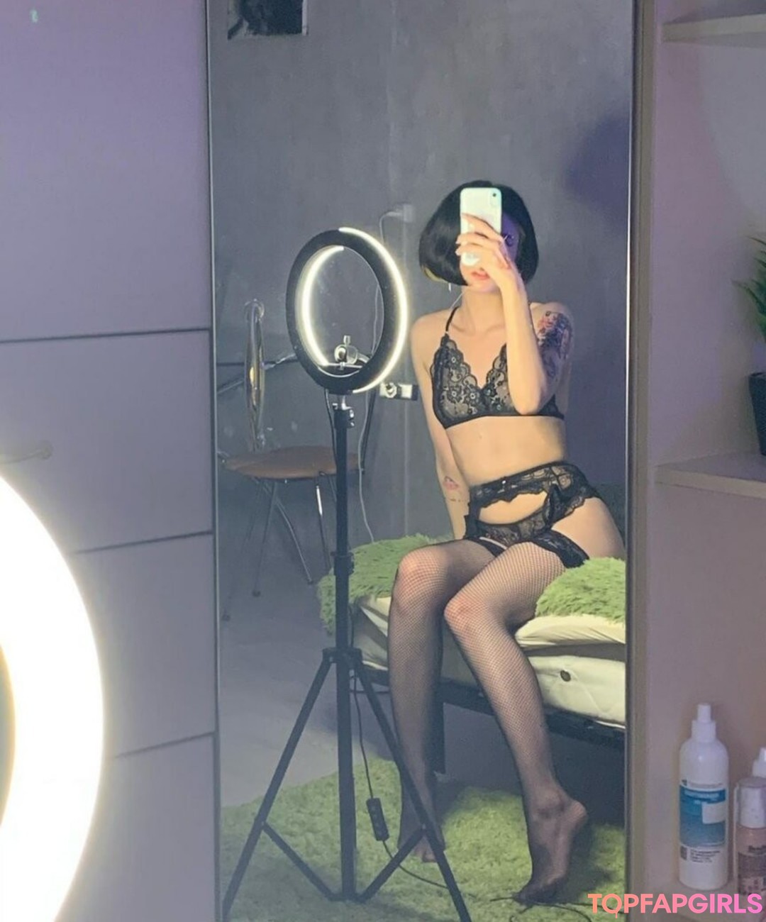 Foto di nudo di fuga di OnlyFans di Loona #324
