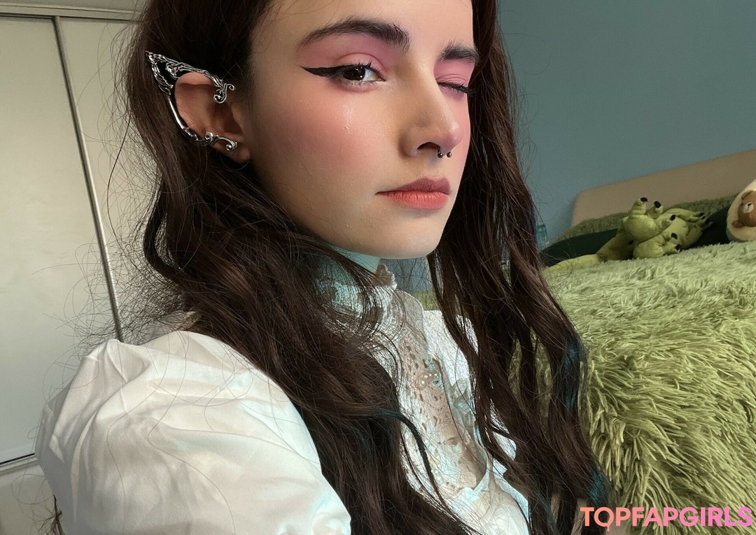 Foto di nudo di fuga di OnlyFans di Loona #550