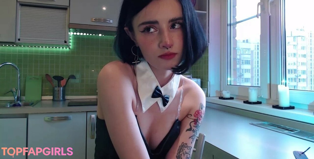 Foto di nudo di fuga di OnlyFans di Loona #860