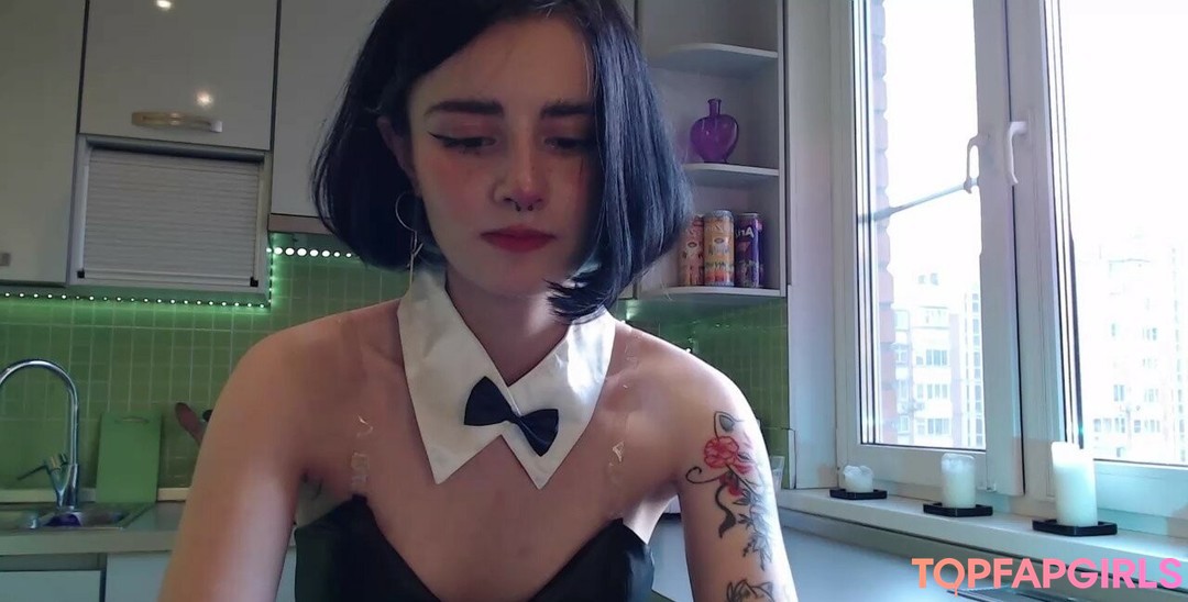 Foto di nudo di fuga di OnlyFans di Loona #867