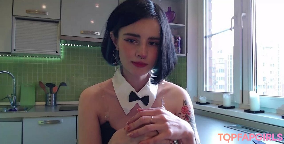 Foto di nudo di fuga di OnlyFans di Loona #874
