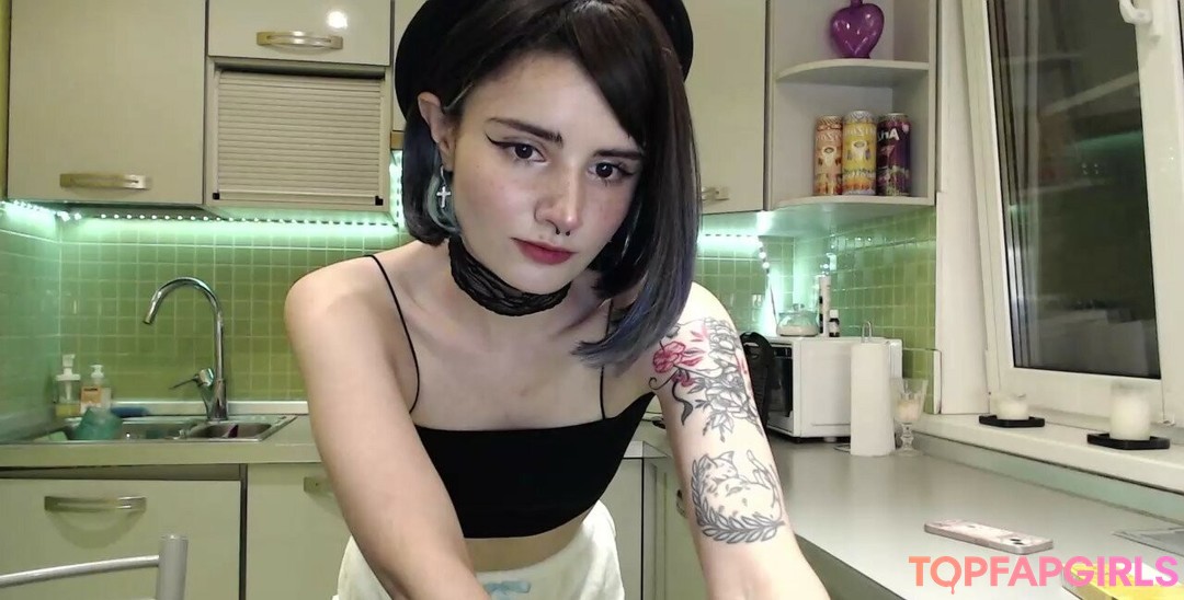 Foto di nudo di fuga di OnlyFans di Loona #896