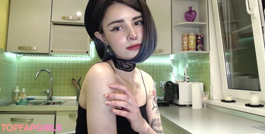 Foto di nudo di fuga di OnlyFans di Loona #901