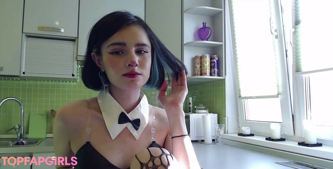 Foto di nudo di fuga di OnlyFans di Loona #926