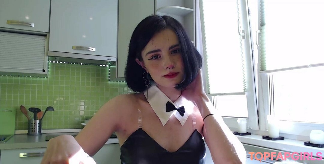 Foto di nudo di fuga di OnlyFans di Loona #969