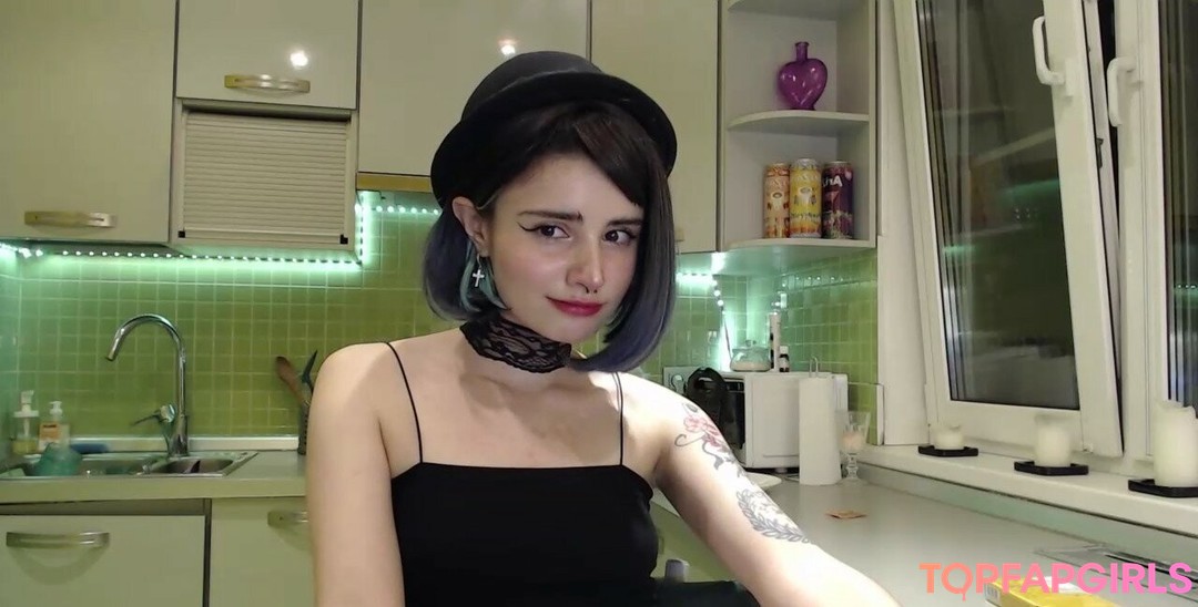 Foto di nudo di fuga di OnlyFans di Loona #991