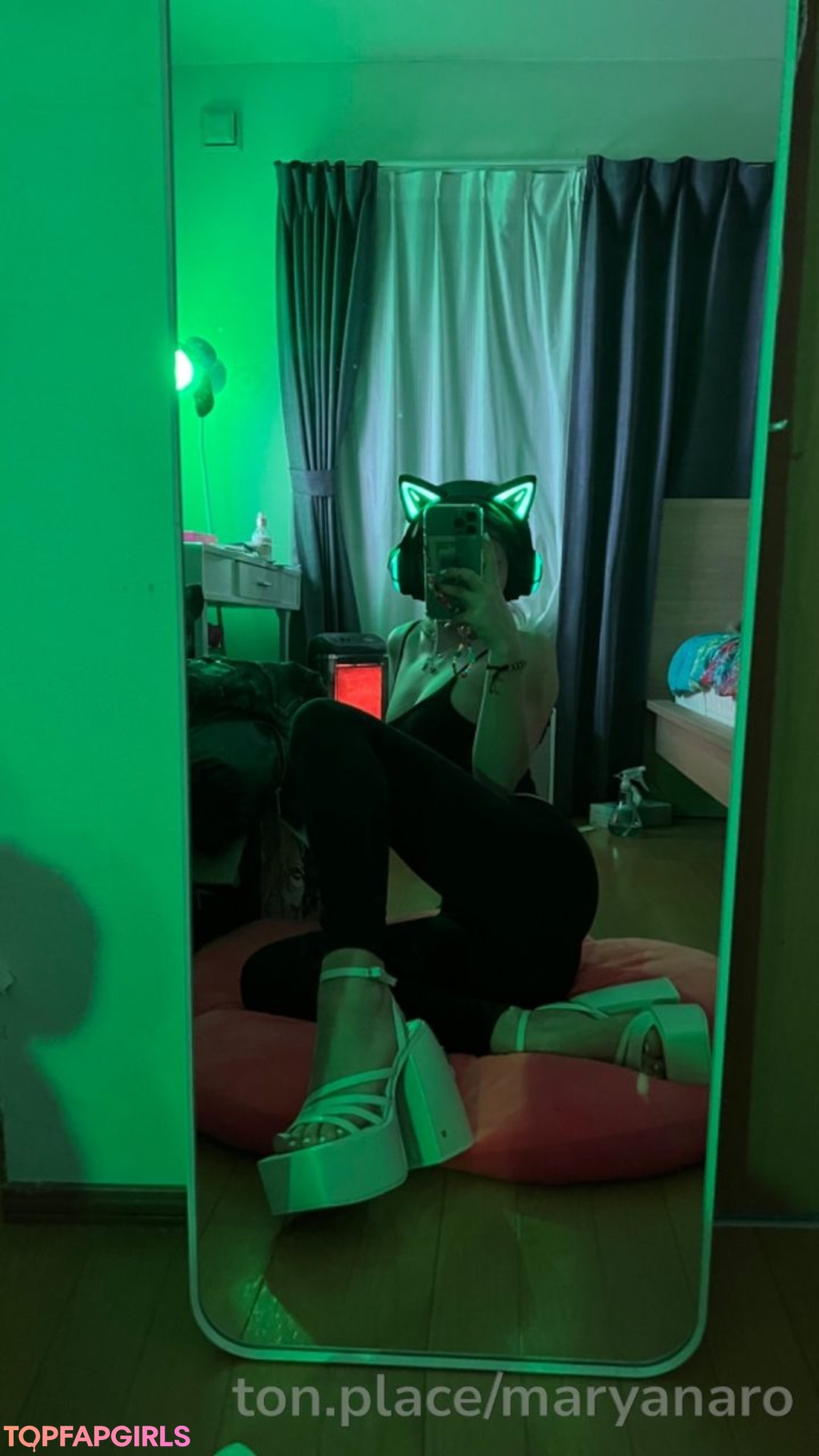 Foto di nudo di fuga di OnlyFans di Maryana Ro #10