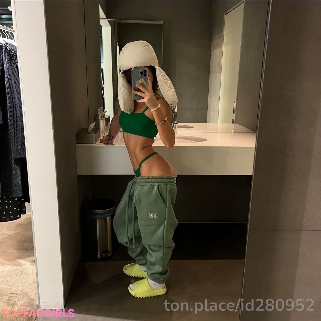 Foto di nudo di fuga di OnlyFans di Maryana Ro #30