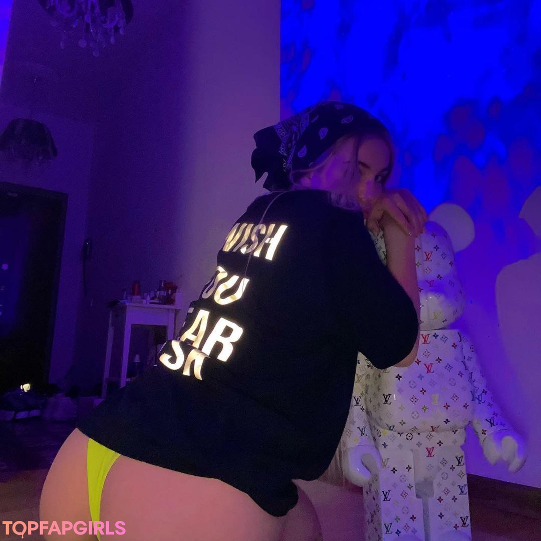 Foto di nudo di fuga di OnlyFans di Maryana Ro #57