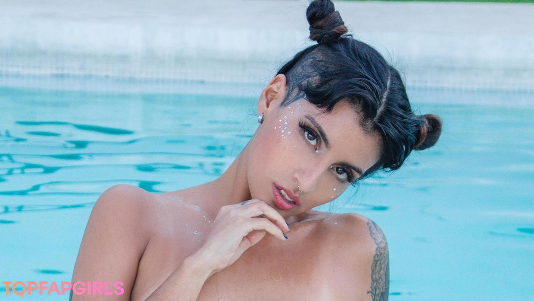 Foto di nudo di fuga di OnlyFans di Juliju #27