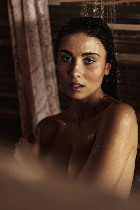 Foto di nudo di fuga di OnlyFans di Ari