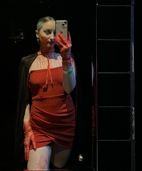 Foto di nudo di fuga di OnlyFans di Sophie Carson