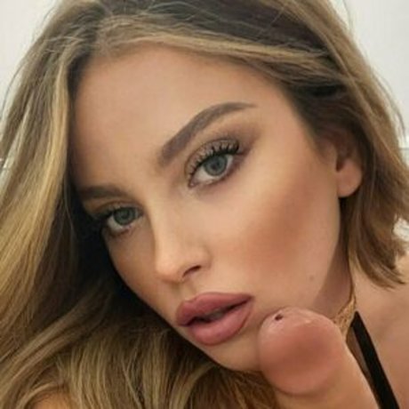 Foto di nudo di fuga di OnlyFans di Allyson
