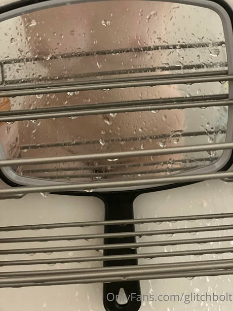 Foto di nudo di fuga di OnlyFans di Glitchbolt