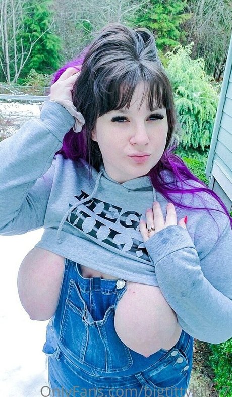 Foto di nudo di fuga di OnlyFans di Bigtittykitty7