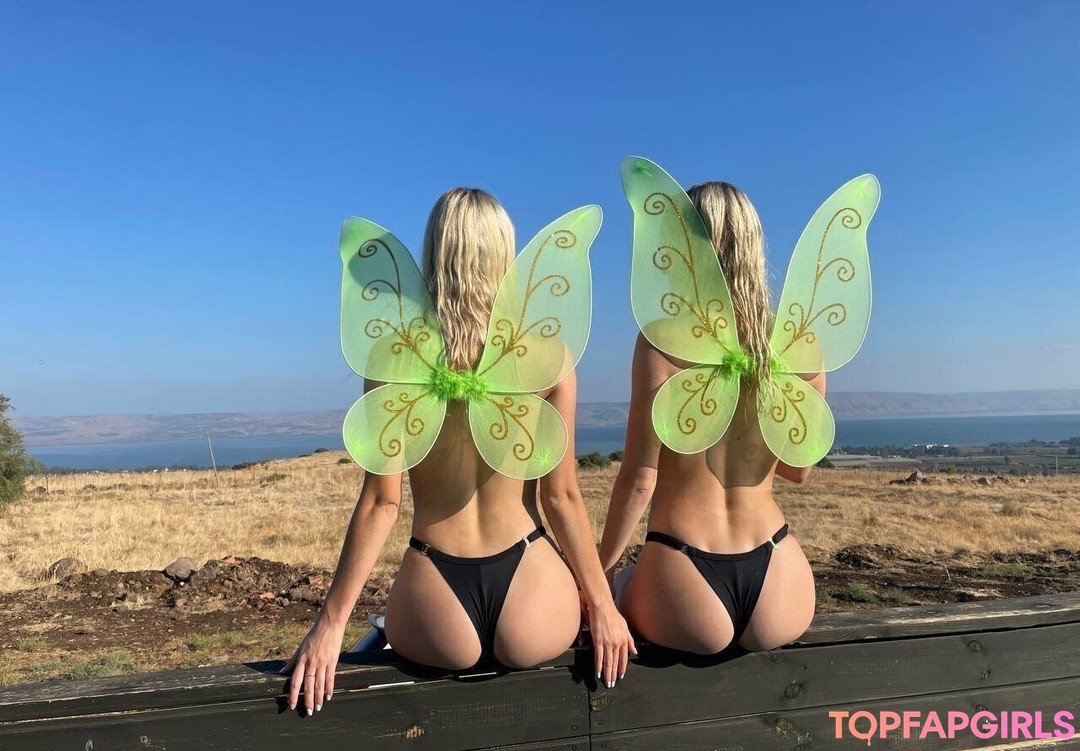 Foto di nudo di fuga di OnlyFans di Onlytwinz #113 Foto di nudo di fuga di OnlyFans di Onlytwinz #113